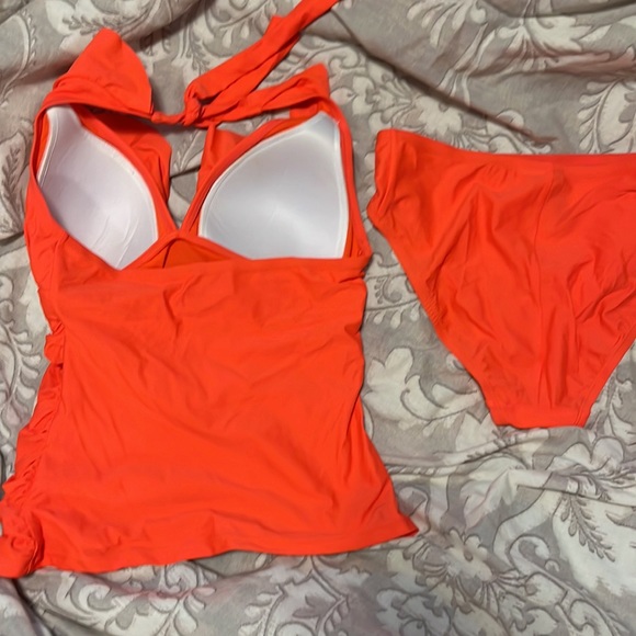 Bright two piece! New never worn no tags - Picture 2 of 4